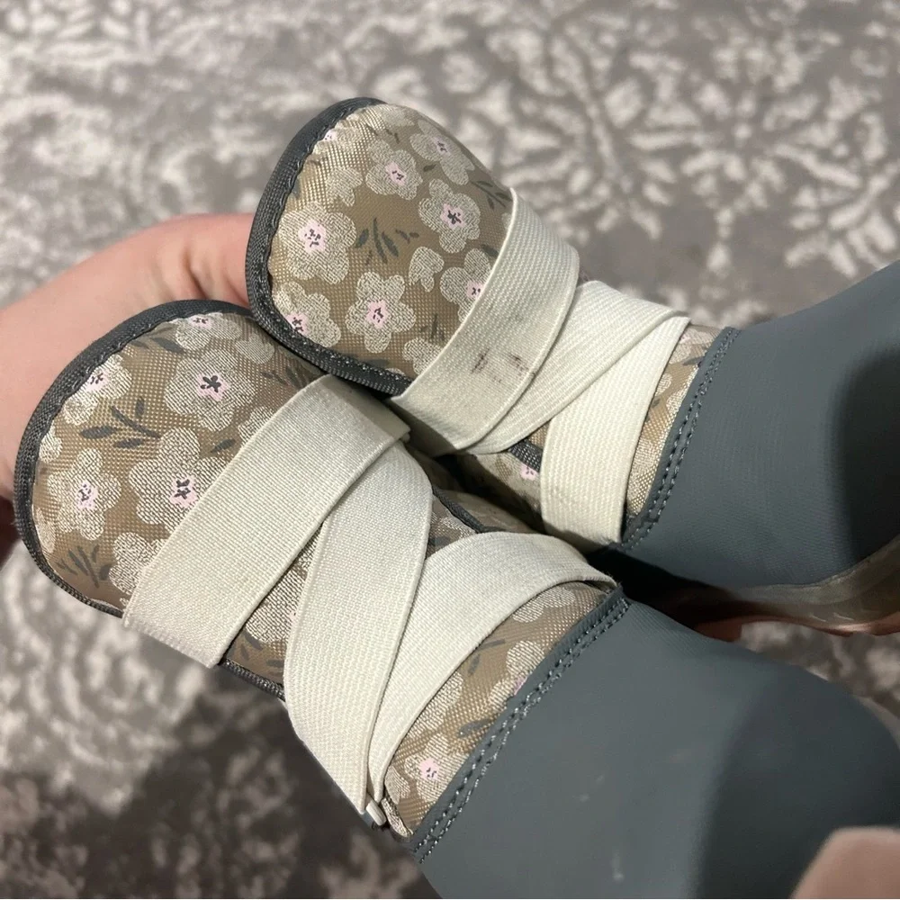 Carters Toddler Girls Legolas Winter Boots Size 8